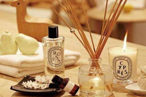香薰精油對(duì)孕婦有影響嗎 香薰精油對(duì)嬰兒有害嗎