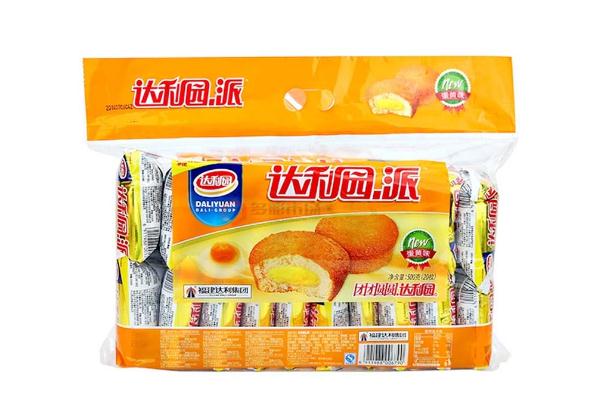 達(dá)利園蛋黃派里面有酒精嗎 達(dá)利園蛋黃派為什么有酒味 達(dá)利園蛋黃派里面有酒精嗎 達(dá)利園蛋黃派為什么有酒味