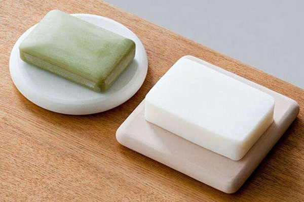 香皂洗臉可以天天洗嗎 香皂洗完臉很干怎么辦 香皂洗臉可以天天洗嗎 香皂洗完臉很干怎么辦