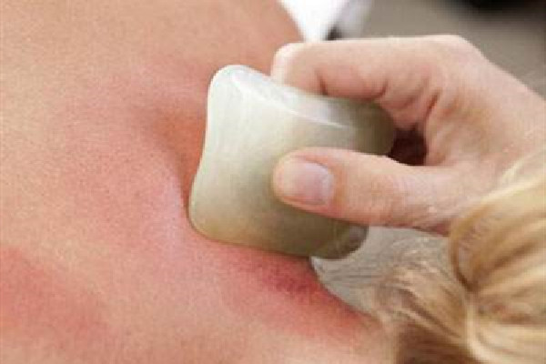 刮痧的手法和順序 刮痧要涂抹東西嗎 刮痧的手法和順序 刮痧要涂抹東西嗎