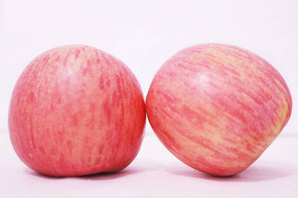 蘋果如何挑選 蘋果能跟香蕉一起吃嗎 蘋果如何挑選 蘋果能跟香蕉一起吃嗎