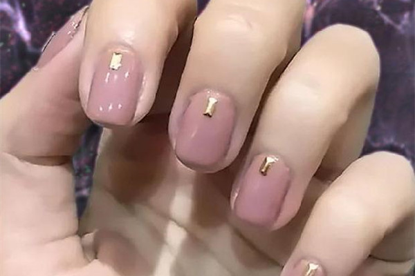 光療美甲燈多少瓦最合適 光療美甲要照幾分鐘才干