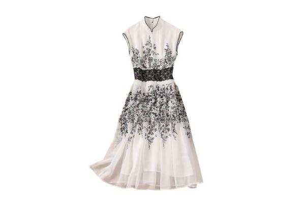 連衣裙品牌有哪些什么牌子好 連衣裙怎么折疊收納 連衣裙品牌有哪些什么牌子好 連衣裙怎么折疊收納