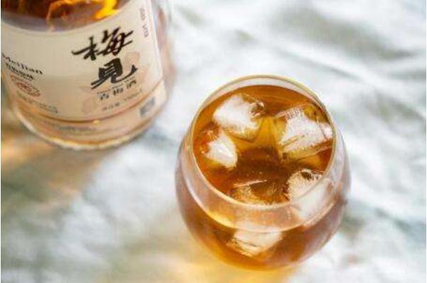 梅見(jiàn)青梅酒開(kāi)瓶后還能保存多久 喝梅見(jiàn)青梅酒可以減肥嗎 梅見(jiàn)青梅酒開(kāi)瓶后還能保存多久 喝梅見(jiàn)青梅酒可以減肥嗎