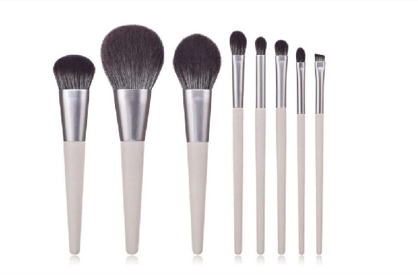 化妝刷有什么毛 化妝刷纖維毛和動(dòng)物毛哪個(gè)好 化妝刷有什么毛 化妝刷纖維毛和動(dòng)物毛哪個(gè)好