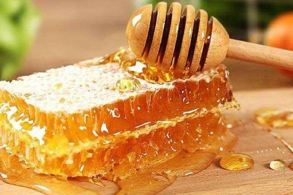 蜂蜜可以止咳化痰嗎 蜂蜜止咳怎么服用 蜂蜜可以止咳化痰嗎 蜂蜜止咳怎么服用