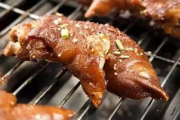 豬蹄會引起血脂高嗎 豬蹄不適合什么人吃 豬蹄會引起血脂高嗎 豬蹄不適合什么人吃