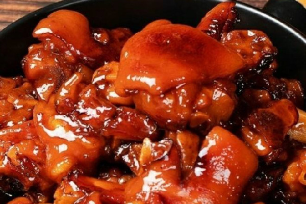 豬蹄的營養(yǎng)價值及功效 豬蹄怎么燉好吃 豬蹄的營養(yǎng)價值及功效 豬蹄怎么燉好吃