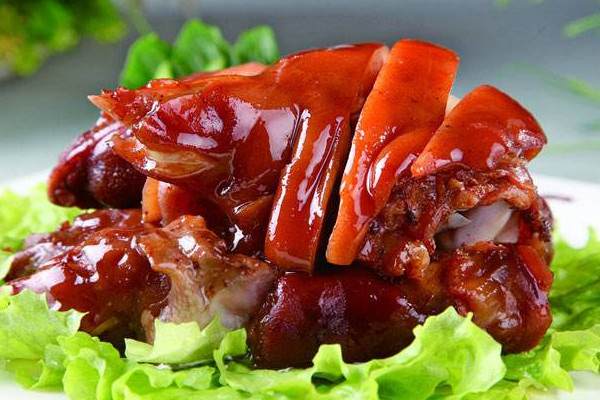 豬蹄要不要焯水 豬蹄焯水多長時間合適 豬蹄要不要焯水 豬蹄焯水多長時間合適