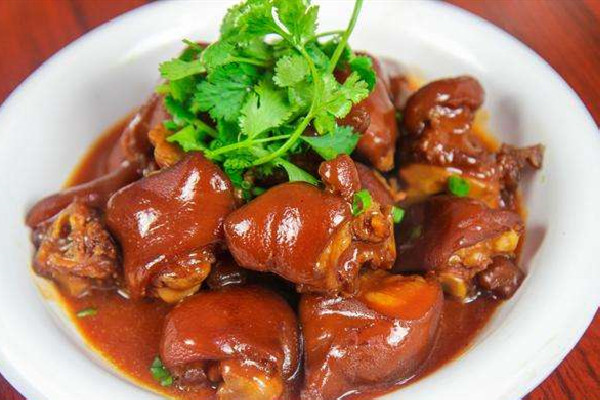 豬蹄下奶用前蹄還是后蹄 豬蹄怎么做下奶多 豬蹄下奶用前蹄還是后蹄 豬蹄怎么做下奶多