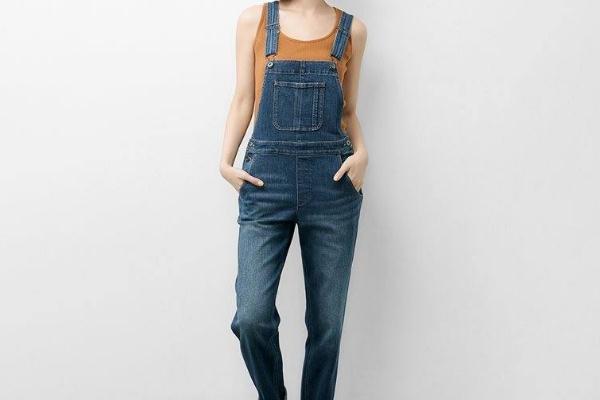 背帶褲要穿安全褲嗎 背帶褲屁股大適合穿嗎 背帶褲要穿安全褲嗎 背帶褲屁股大適合穿嗎