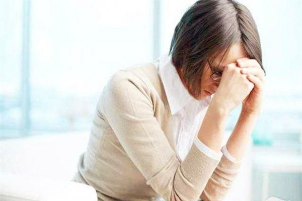 濕氣重會引起失眠嗎 濕氣重會引起脫發(fā)嗎 濕氣重會引起失眠嗎 濕氣重會引起脫發(fā)嗎