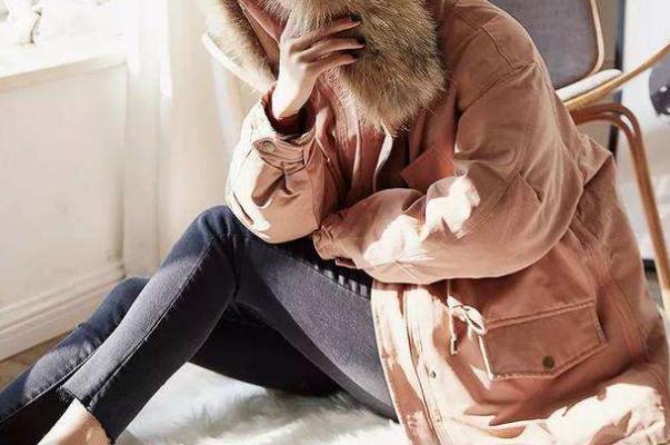 派克服有內(nèi)襯和沒(méi)內(nèi)襯的區(qū)別 派克服有異味怎么處理 派克服有內(nèi)襯和沒(méi)內(nèi)襯的區(qū)別 派克服有異味怎么處理