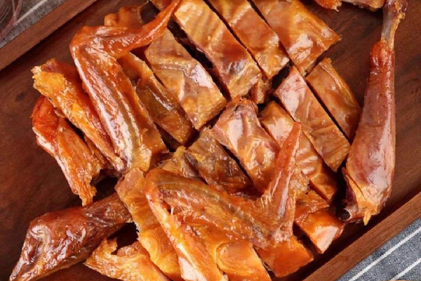 臘雞用什么雞做比較好 臘雞用公雞還是母雞 臘雞用什么雞做比較好 臘雞用公雞還是母雞