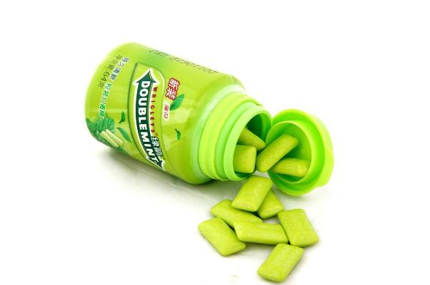 綠箭口香糖對(duì)牙齒好嗎 綠箭口香糖對(duì)人體有什么壞處