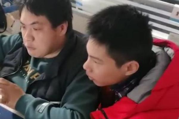 腦癱的癥狀表現(xiàn)有哪些 腦癱小伙成高級工程師 腦癱的癥狀表現(xiàn)有哪些 腦癱小伙成高級工程師