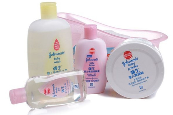 強(qiáng)生嬰兒潤(rùn)膚油的功效和作用 強(qiáng)生嬰兒潤(rùn)膚油孕婦可以用嗎 強(qiáng)生嬰兒潤(rùn)膚油的功效和作用 強(qiáng)生嬰兒潤(rùn)膚油孕婦可以用嗎