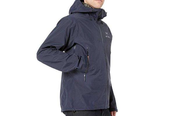 沖鋒衣要拆開洗嗎 沖鋒衣要經(jīng)常洗嗎 沖鋒衣要拆開洗嗎 沖鋒衣要經(jīng)常洗嗎