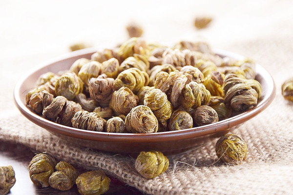 石斛泡水孕婦可以喝嗎 石斛泡水哪些人不能喝 石斛泡水孕婦可以喝嗎 石斛泡水哪些人不能喝