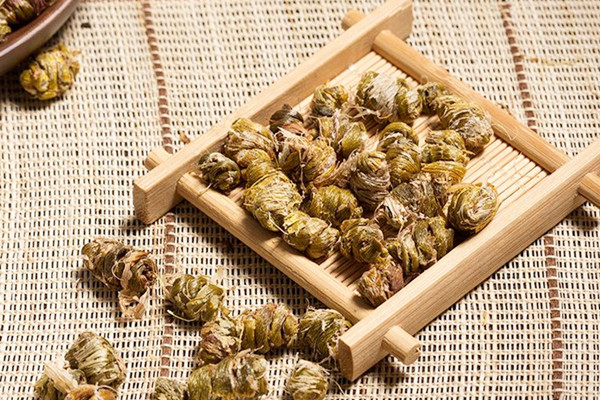 石斛能和茶葉一起泡么 石斛泡水后可以吃嗎 石斛能和茶葉一起泡么 石斛泡水后可以吃嗎