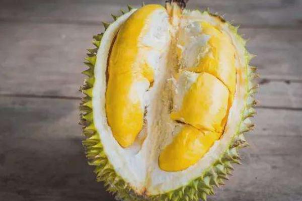 榴蓮臭的原因 鄰居吃榴蓮男子以為煤氣泄漏報火警 榴蓮臭的原因 鄰居吃榴蓮男子以為煤氣泄漏報火警