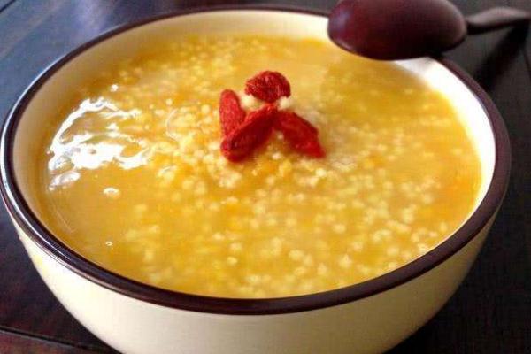 小米粥要放多少小米 小米粥有營養(yǎng)嗎 小米粥要放多少小米 小米粥有營養(yǎng)嗎