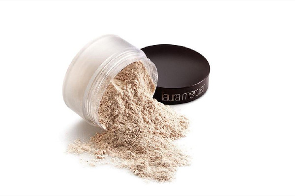 蜜粉的作用是啥 蜜粉可以定妝用嗎 蜜粉的作用是啥 蜜粉可以定妝用嗎