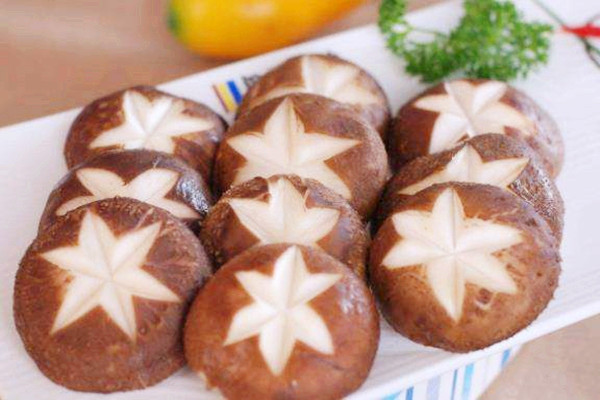 香菇哪些人不能吃 香菇怎樣挑選 香菇哪些人不能吃 香菇怎樣挑選