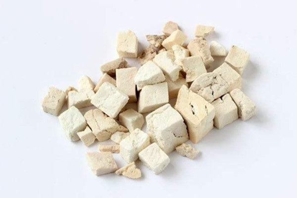 茯苓能直接吃嗎 茯苓能去濕氣嗎 茯苓能直接吃嗎 茯苓能去濕氣嗎