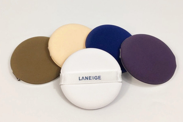 粉撲一般用多久 粉撲用完了放哪里 粉撲一般用多久 粉撲用完了放哪里