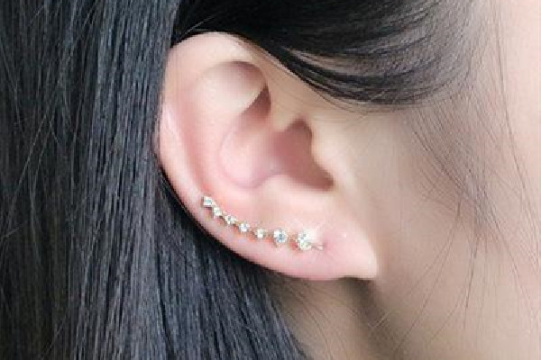 打耳骨會(huì)不會(huì)傷到神經(jīng) 打耳骨后悔怎么辦