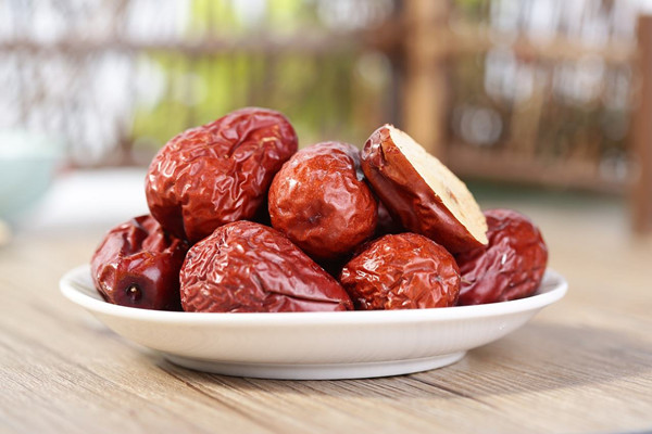 西域美農(nóng)紅棗過(guò)期了還能吃嗎 西域美農(nóng)紅棗可以冷藏嗎