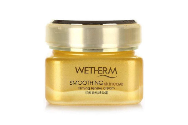 精華霜和面霜一樣嗎 精華霜有鎖水的功效嗎 精華霜和面霜一樣嗎 精華霜有鎖水的功效嗎