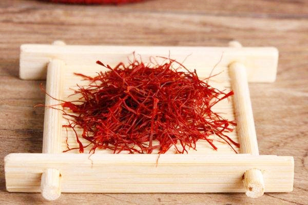 藏紅花怎么看真假 藏紅花有沒有保質(zhì)期 藏紅花怎么看真假 藏紅花有沒有保質(zhì)期