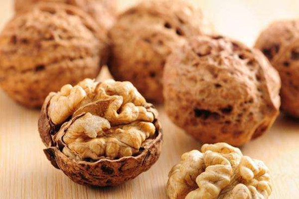 三只松鼠紙皮核桃的熱量 三只松鼠紙皮核桃吃了會胖嗎 三只松鼠紙皮核桃的熱量 三只松鼠紙皮核桃吃了會胖嗎