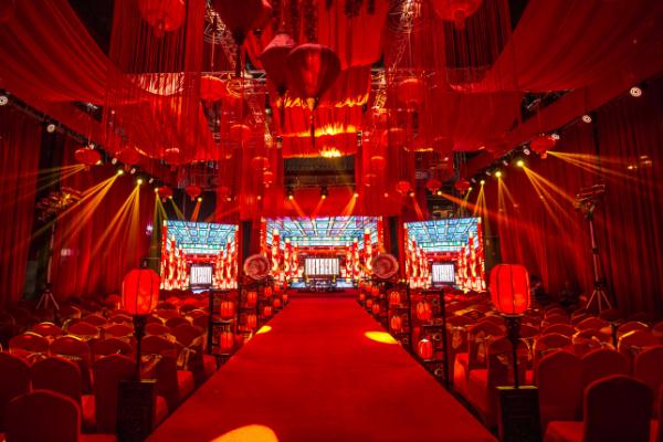 婚宴酒席多少錢(qián)一桌 婚宴酒席主桌座位安排 婚宴酒席多少錢(qián)一桌 婚宴酒席主桌座位安排