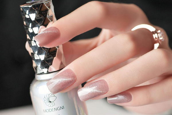 指甲油干了還有危害嗎 指甲油干了可以用酒精稀釋嗎 指甲油干了還有危害嗎 指甲油干了可以用酒精稀釋嗎