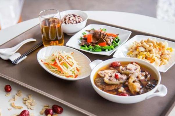 月子餐會(huì)吃胖嗎 坐月子吃面條容易長(zhǎng)胖嗎 月子餐會(huì)吃胖嗎 坐月子吃面條容易長(zhǎng)胖嗎