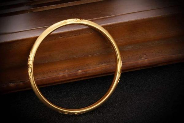 金手鐲要多少克才不會變形 金手鐲有劃痕怎么去掉 金手鐲要多少克才不會變形 金手鐲有劃痕怎么去掉