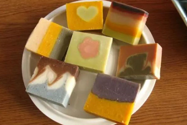 手工皂的功效和作用 手工皂可以用來(lái)干什么 手工皂的功效和作用 手工皂可以用來(lái)干什么