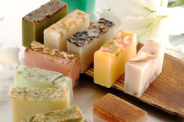 手工皂是酸性還是堿性 手工皂適合什么膚質(zhì) 手工皂是酸性還是堿性 手工皂適合什么膚質(zhì)