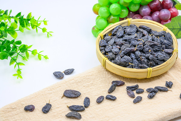 樓蘭蜜語葡萄干的熱量是多少 樓蘭蜜語葡萄干減肥期間能吃嗎 樓蘭蜜語葡萄干的熱量是多少 樓蘭蜜語葡萄干減肥期間能吃嗎