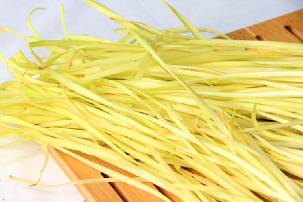 韭黃會(huì)引起腸胃不適嗎 韭黃會(huì)脹氣嗎 韭黃會(huì)引起腸胃不適嗎 韭黃會(huì)脹氣嗎