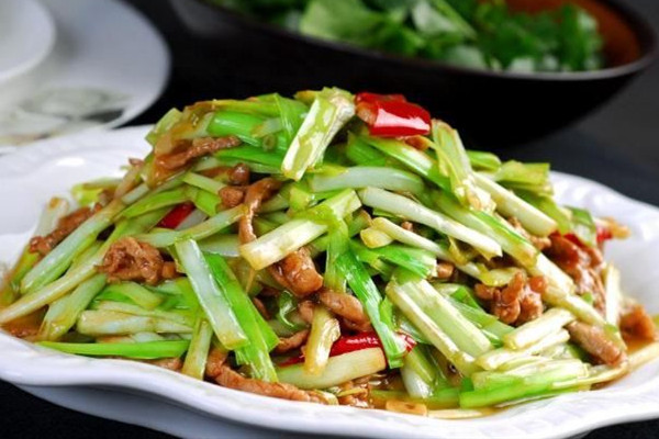 韭黃怎么摘洗 韭黃要切掉多少 韭黃怎么摘洗 韭黃要切掉多少