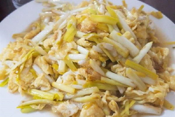 韭黃的營養(yǎng)價(jià)值比韭菜高嗎 韭黃適合什么季節(jié)吃 韭黃的營養(yǎng)價(jià)值比韭菜高嗎 韭黃適合什么季節(jié)吃