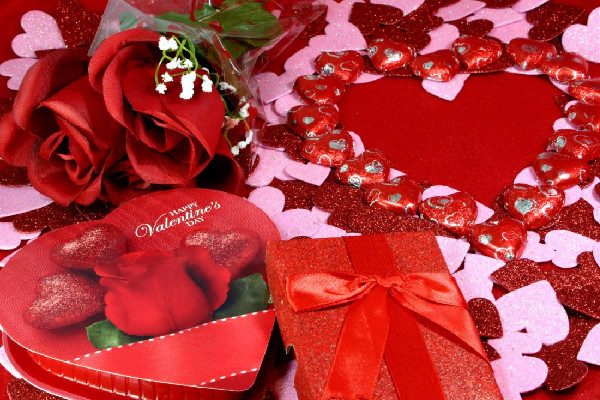 情人節(jié)要是見不到面怎么辦 情人節(jié)送男朋友什么禮物合適 情人節(jié)要是見不到面怎么辦 情人節(jié)送男朋友什么禮物合適