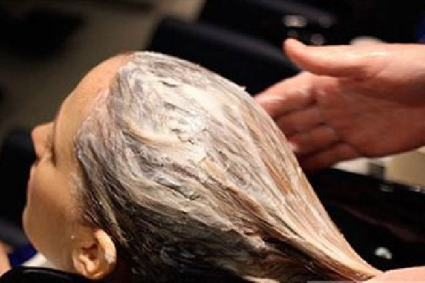 焗油和染發(fā)的區(qū)別 焗油和染發(fā)哪個(gè)危害大 焗油和染發(fā)的區(qū)別 焗油和染發(fā)哪個(gè)危害大