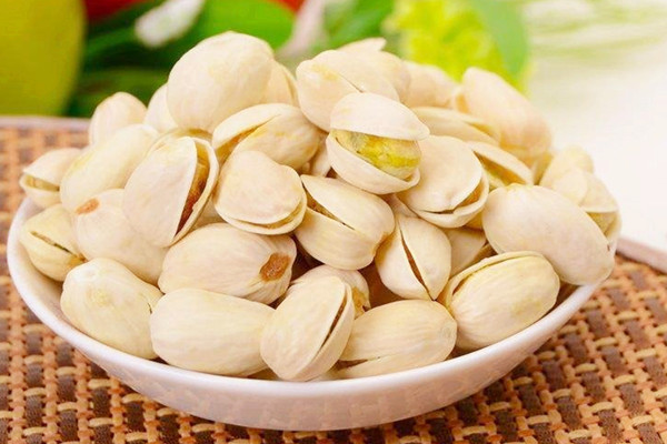 良品鋪?zhàn)娱_心果會(huì)上火嗎 良品鋪?zhàn)娱_心果一天吃多少合適 良品鋪?zhàn)娱_心果會(huì)上火嗎 良品鋪?zhàn)娱_心果一天吃多少合適