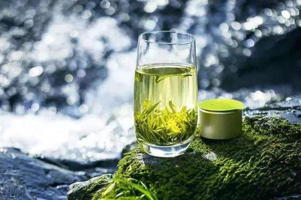 廬山云霧茶的特點(diǎn) 廬山云霧茶多少錢(qián)一斤 廬山云霧茶的特點(diǎn) 廬山云霧茶多少錢(qián)一斤