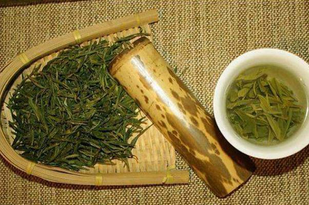 廬山云霧茶的特點(diǎn) 廬山云霧茶多少錢(qián)一斤 廬山云霧茶的特點(diǎn) 廬山云霧茶多少錢(qián)一斤